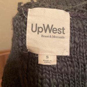 UpWest chunky knit dark gray sweater-small